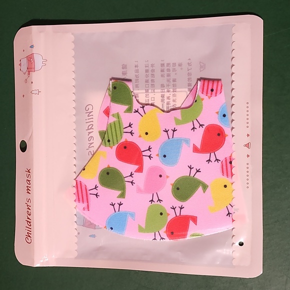 Children's re Usable face mask new in package never opened - Picture 2 of 16